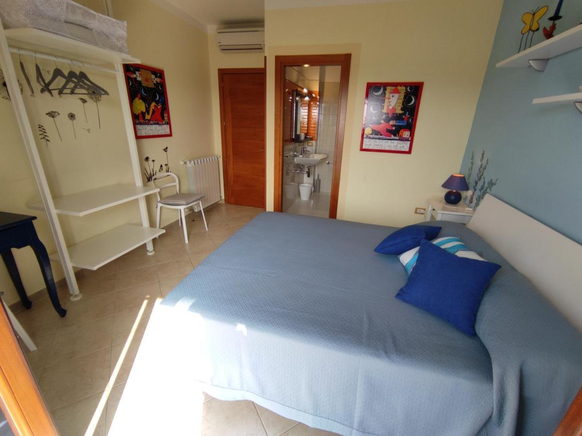 Il Giardino Delle Zagare Bed & Breakfast Фонди Екстериор снимка