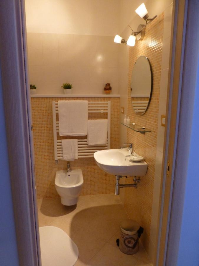 Il Giardino Delle Zagare Bed & Breakfast Фонди Екстериор снимка